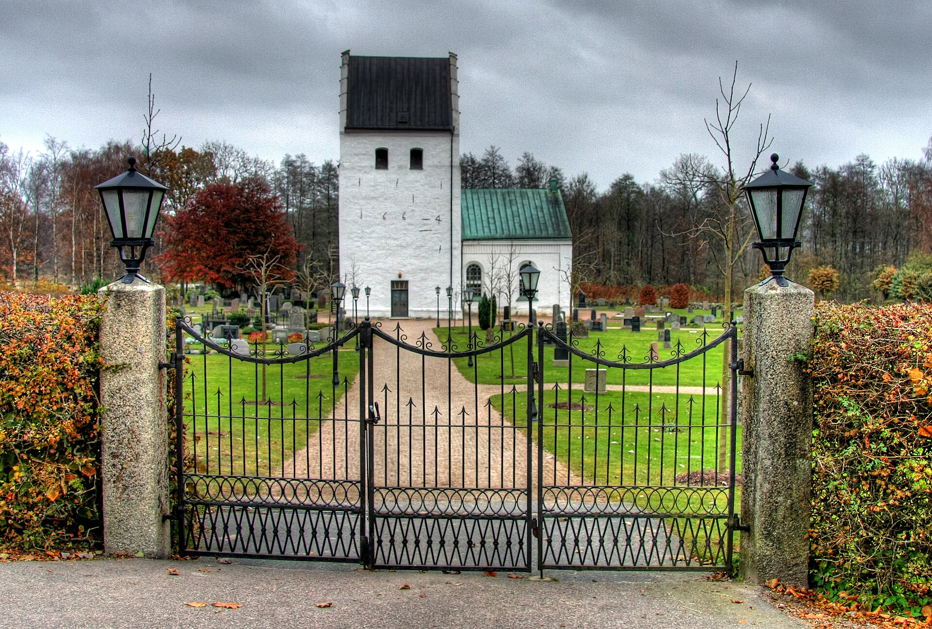 Finja kyrka, medeltida sockenkyrka utanför Hässleholm.