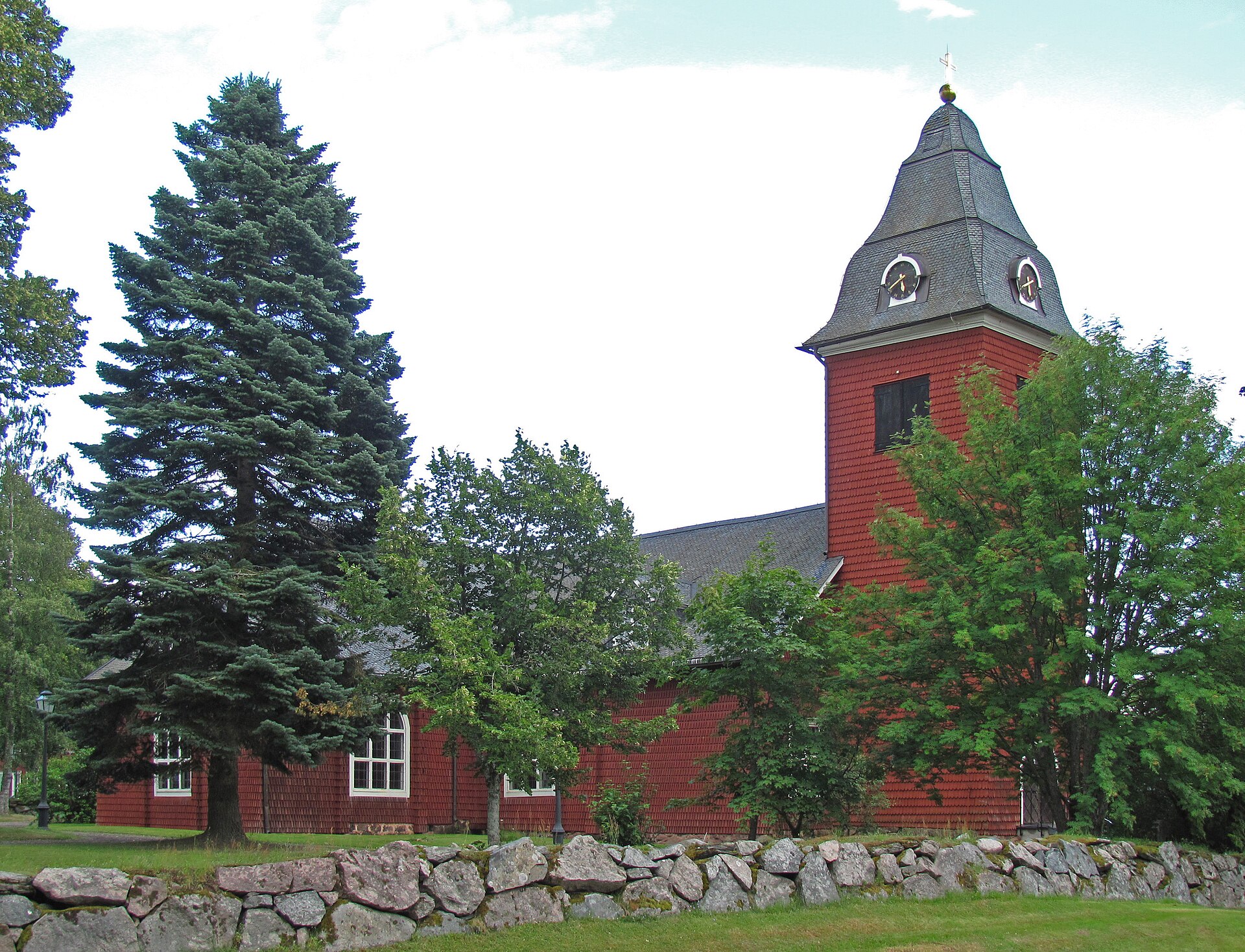 Grythyttans kyrka, träkyrka med torn i Bergslagen.