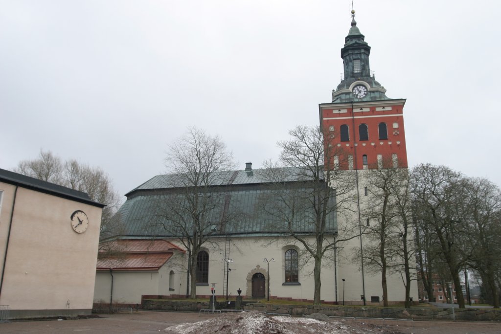Kristina kyrka i Sala, kyrka med torn.